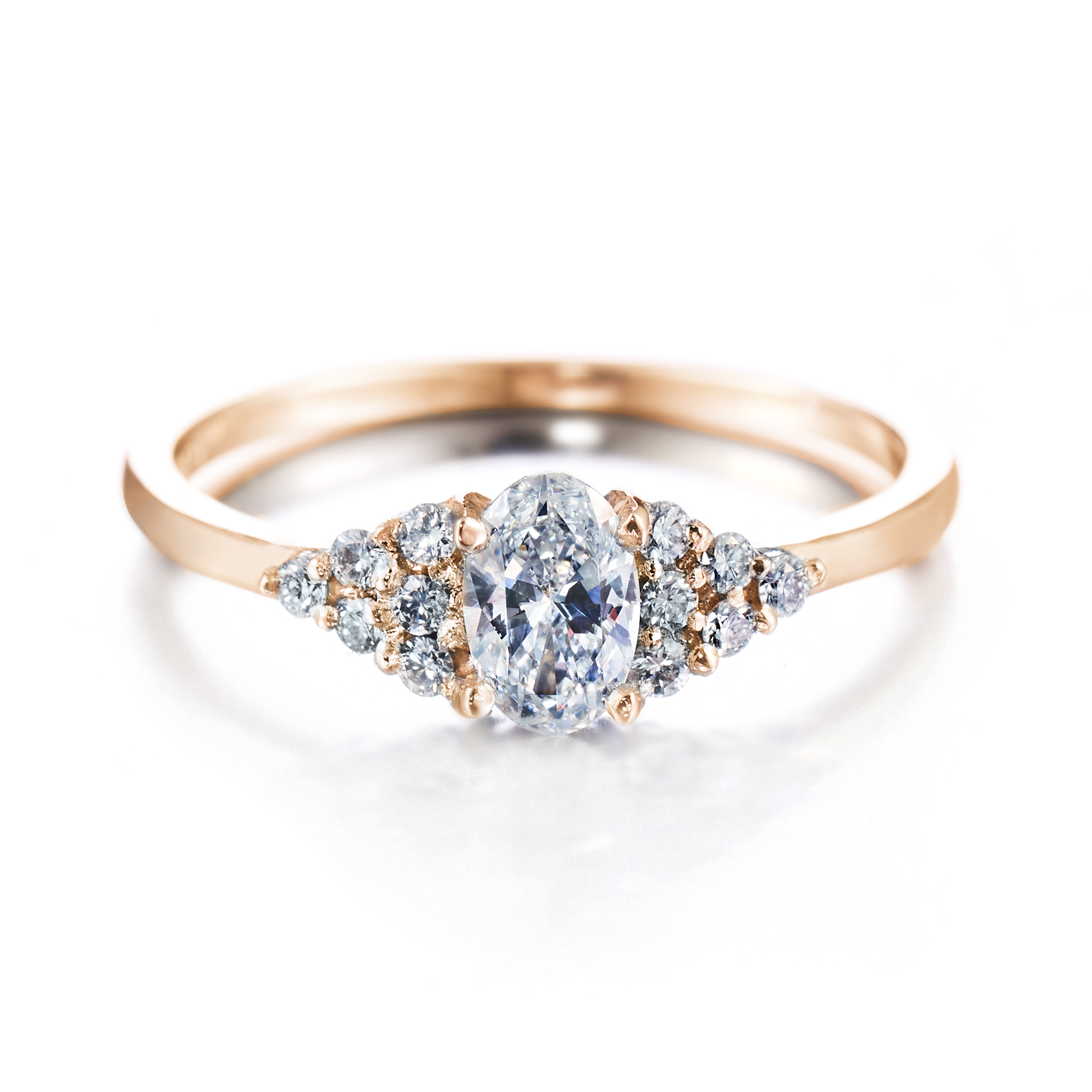 Isla ovaali 12 sivukivellä vihkisormus keltakulta