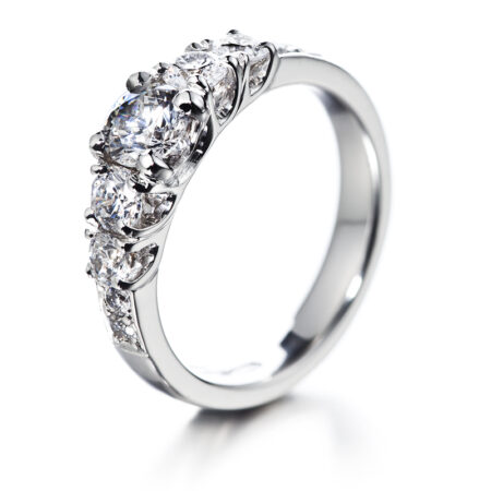 Tulppaani 5 runkokivillä vihkisormus valkokulta