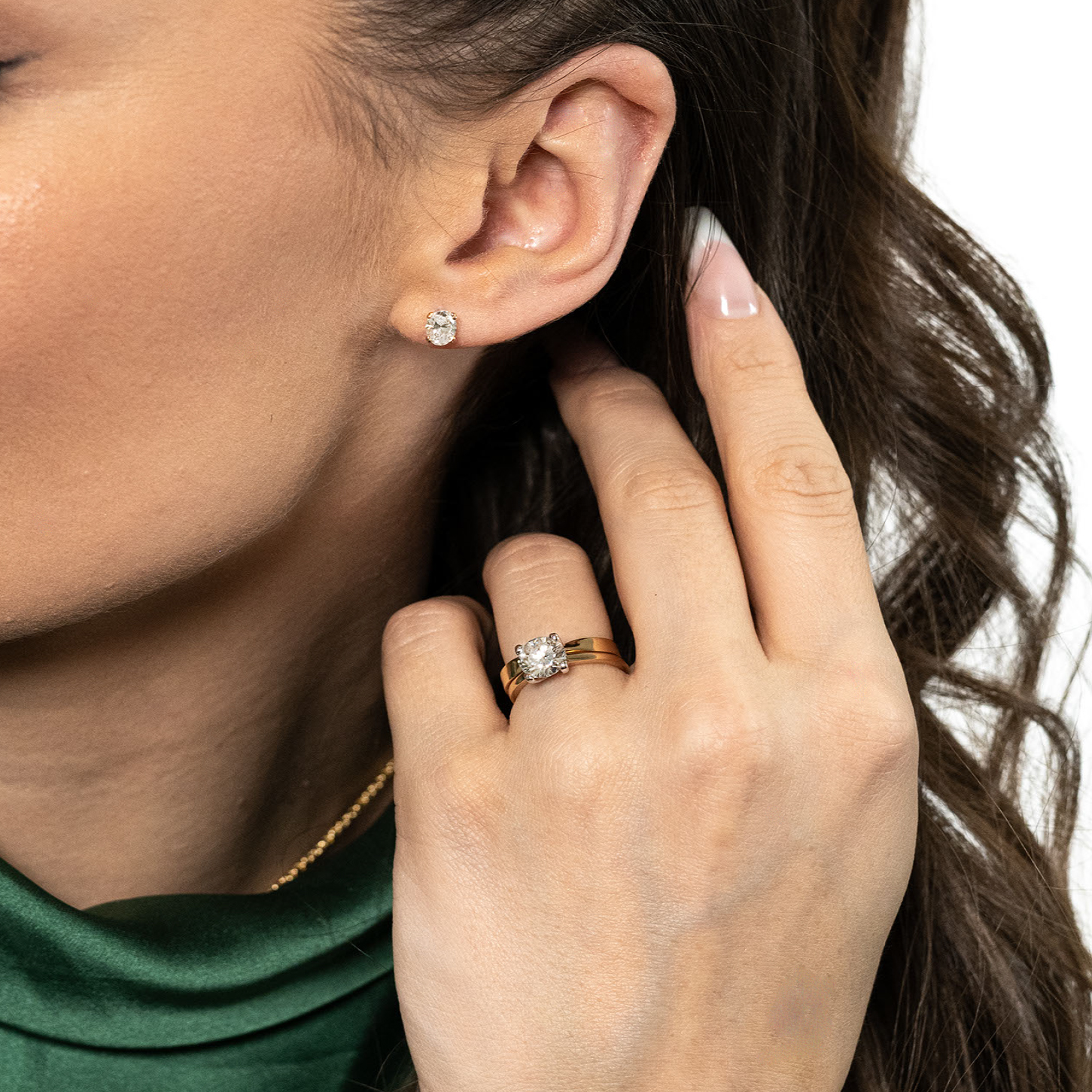 Ovaali korvakoru valkokulta Yht. 0,84ct - Image 2