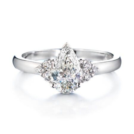 Isla pisara 6 sivukivellä vihkisormus platina